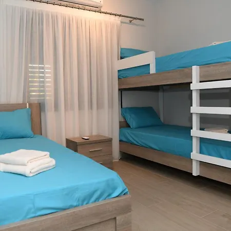 Apartament Alexis - Newly Renovated 2-bedroom With Swimming Pool *