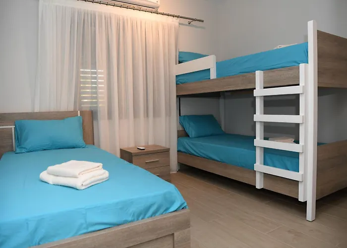 Apartmán Alexis - Newly Renovated 2-bedroom With Swimming Pool *