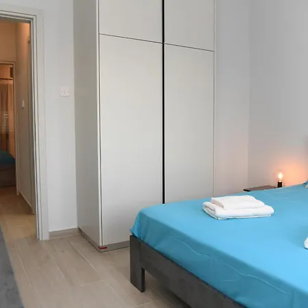 Alexis - Newly Renovated 2-bedroom With Swimming Pool *